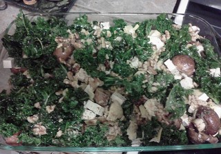 Remove the kale hearts from the leaves and chop the leaves in medium sizes