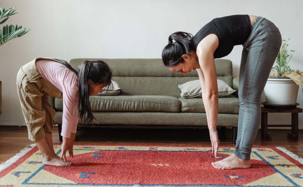 Many people either rest too long while they talk to their friends between exercises or waste time not knowing how long they should really rest