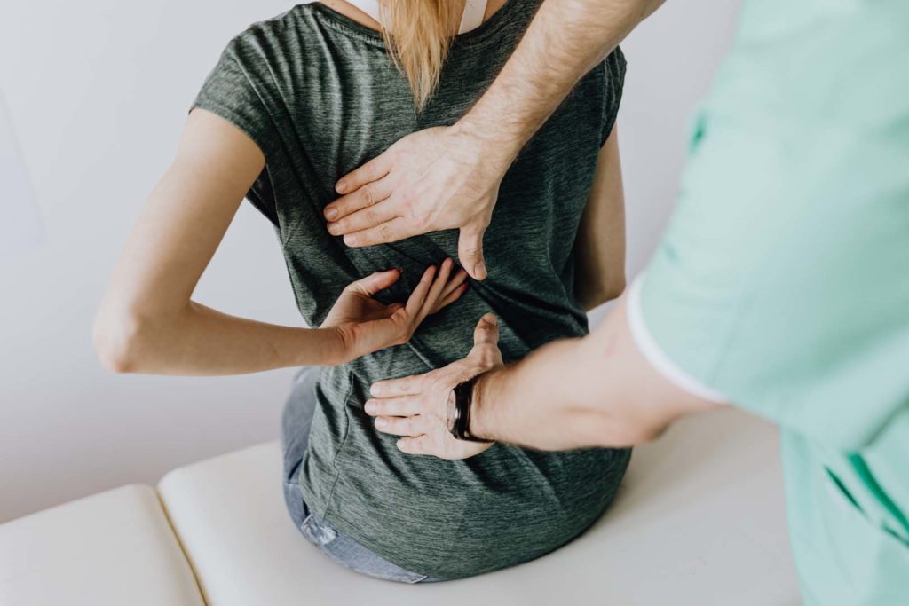 Fights inflammation and stimulates the immune system. Supports the adrenal system and balances and regulates menstrual cycles. Good for arthritis, rheumatism, back pain, muscle spasms, fever, skin tumors, bronchitis, and diarrhea.