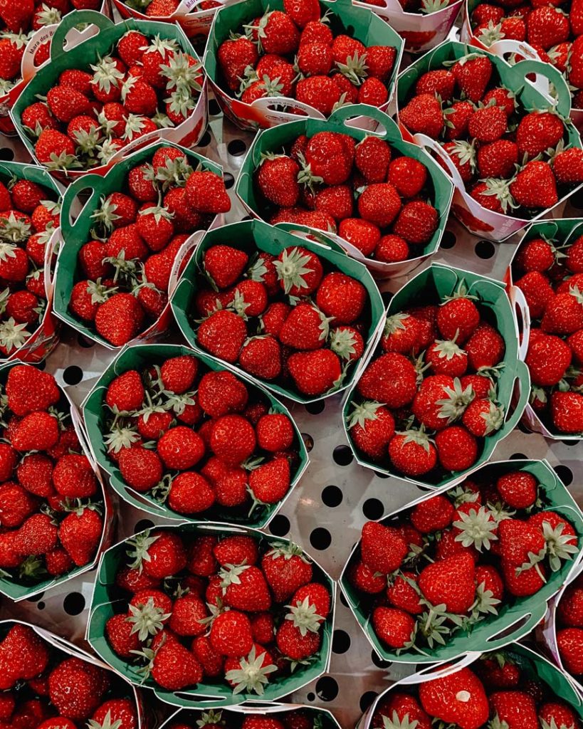 Strawberries, Raspberries, Spinach, and Rhubarb: These contain oxalic acid